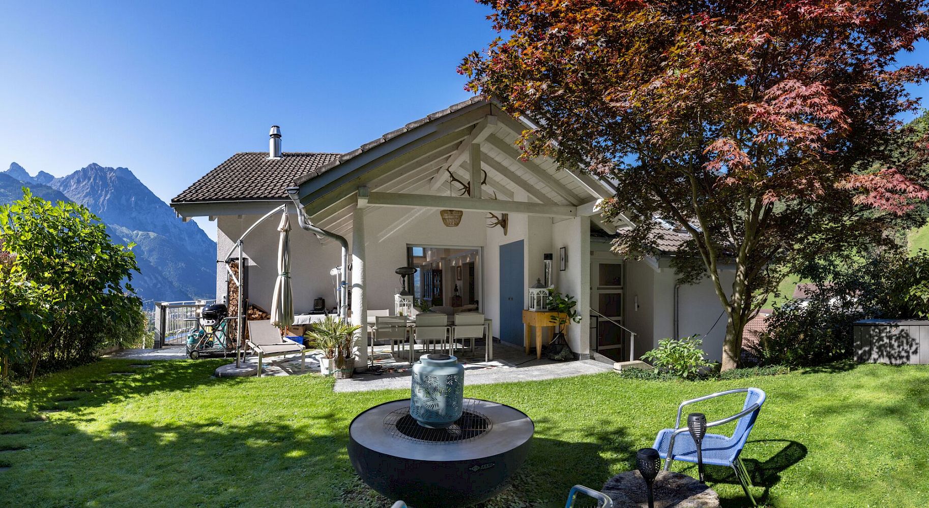 Alpenhaus mit Garten und Terrasse