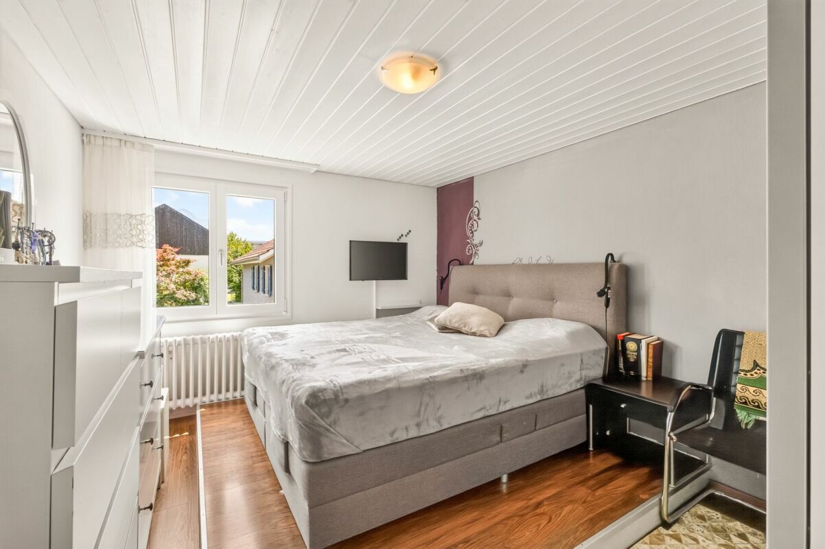 Schlafzimmer mit Tageslicht