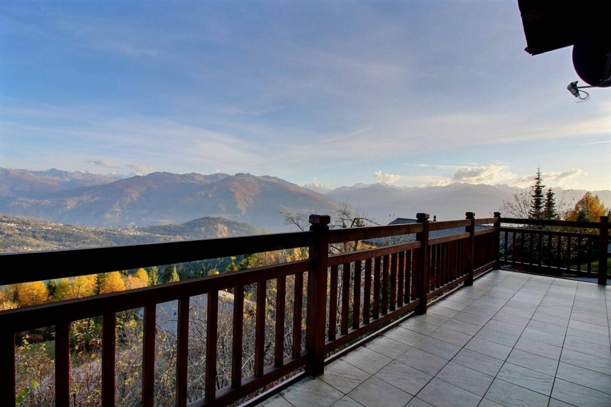 Balkon oder Terrasse mit Bergpanorama