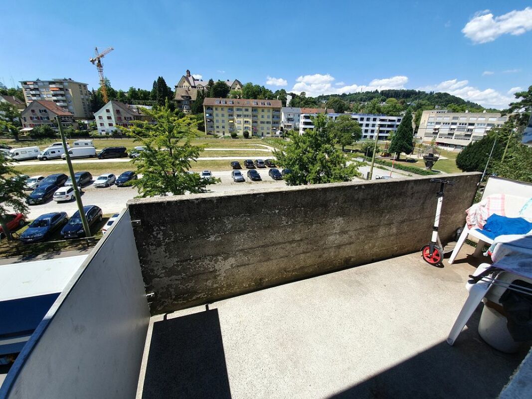 Balkon mit Stadtblick