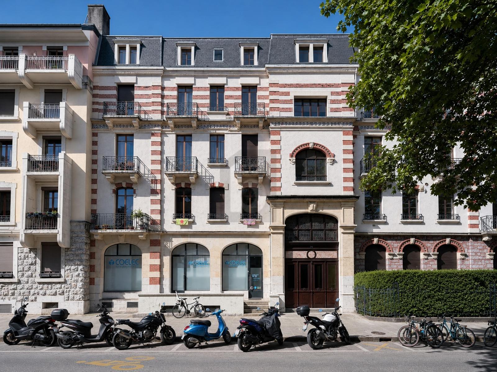 STILVOLL, LICHTDURCHFLUTET & ELEGANT – Genève