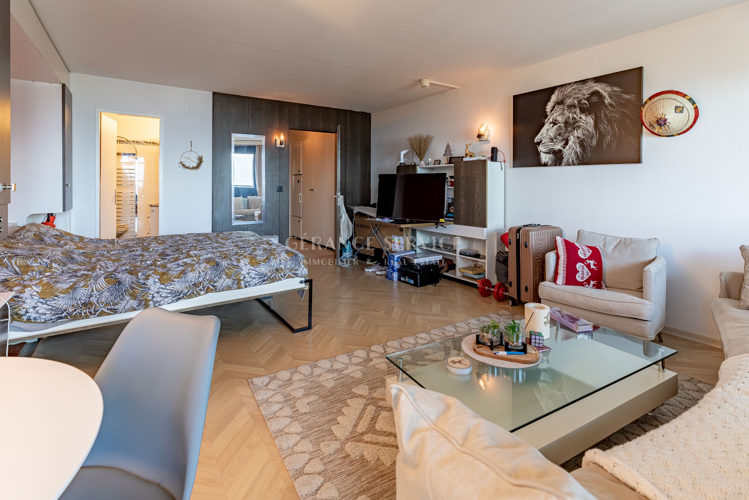 Gemütliches Schlafzimmer mit angrenzendem Bad