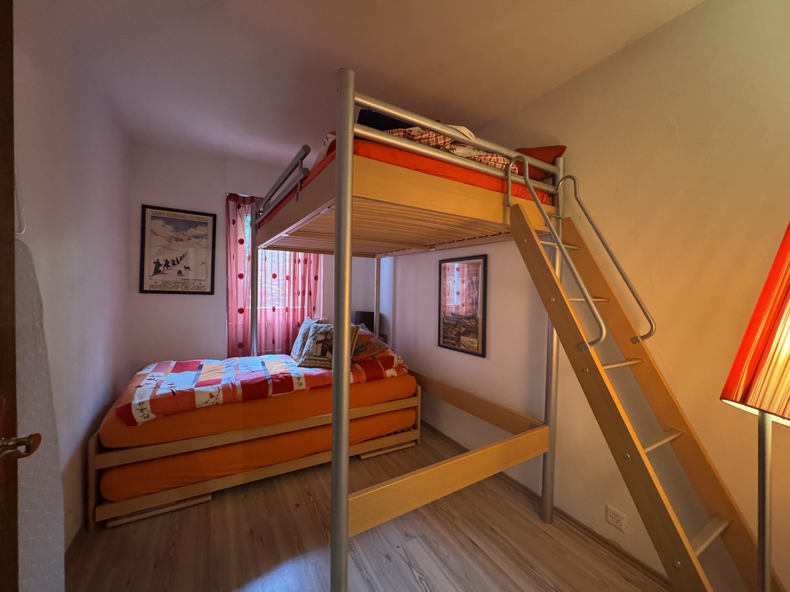 Kinderzimmer mit Hochbett