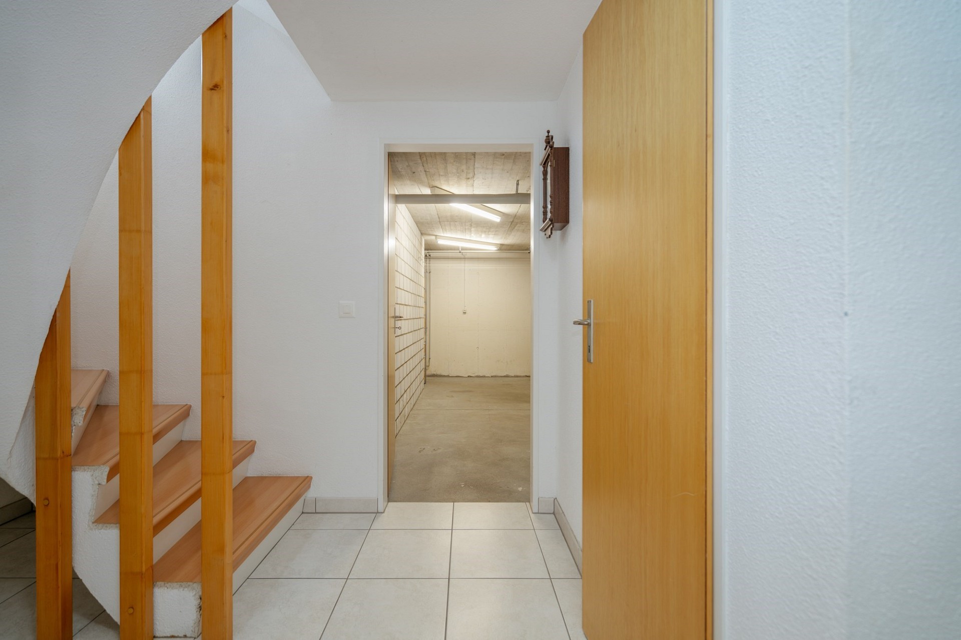 Treppenhaus mit Zugang zum Keller