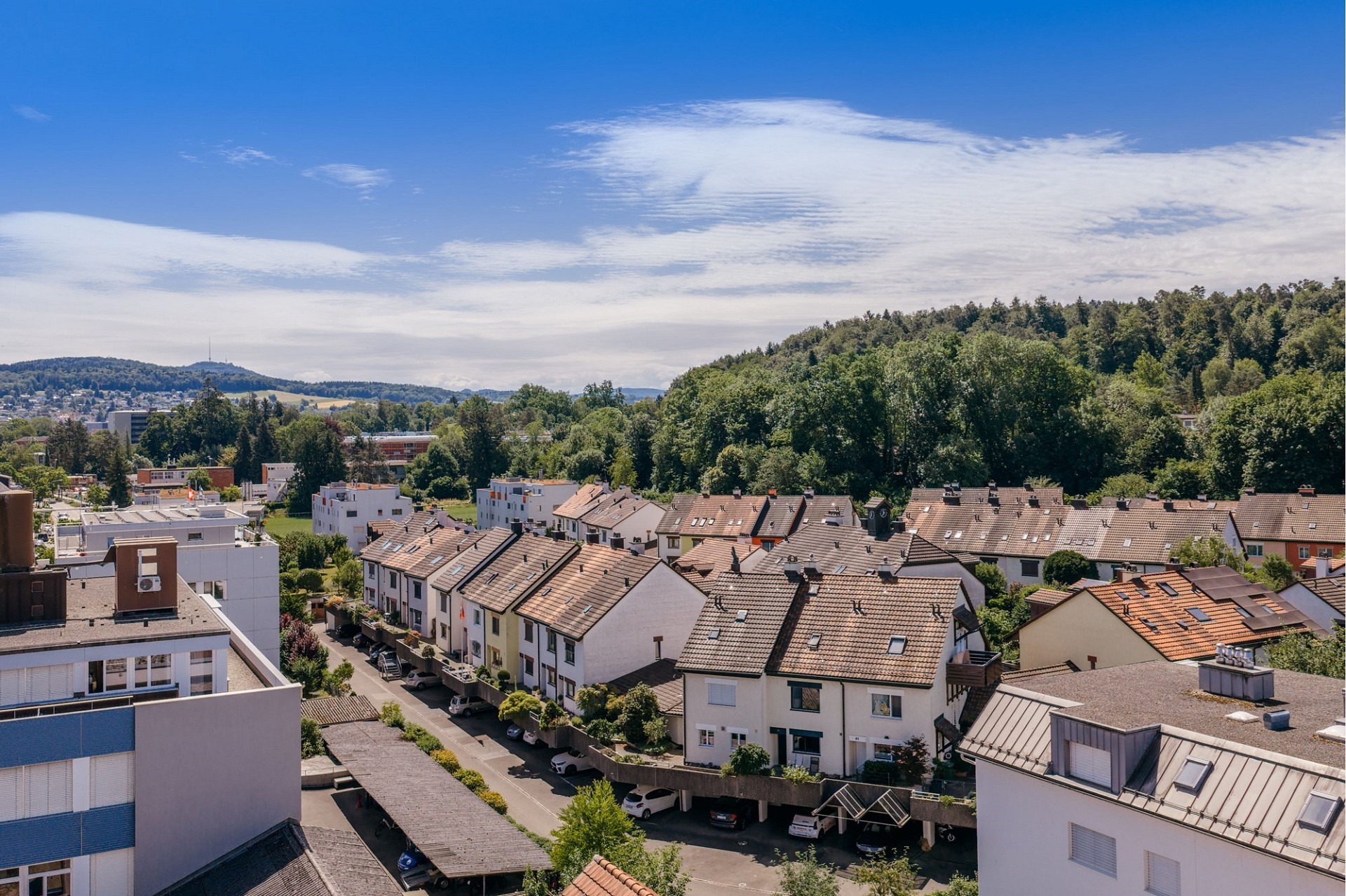 Weitblick über ein Wohnviertel