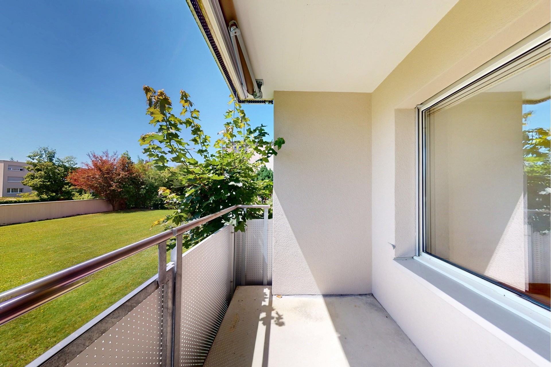 Balkon mit Blick ins Grüne