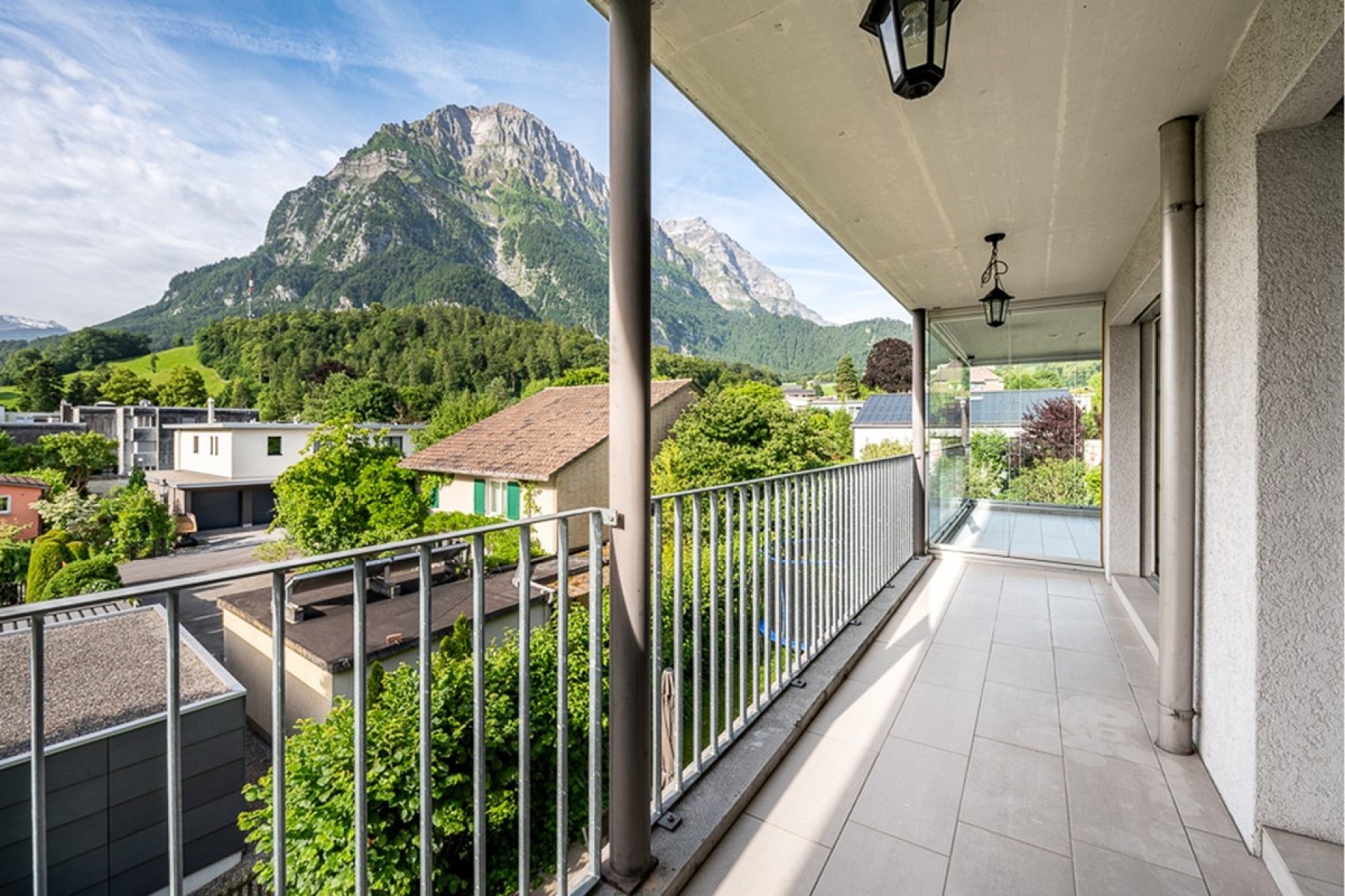 Balkon mit Bergblick