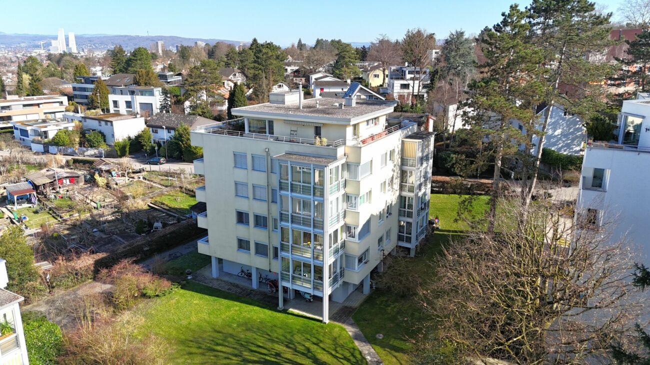 Mehrfamilienhaus mit Garten in erhöhter Lage