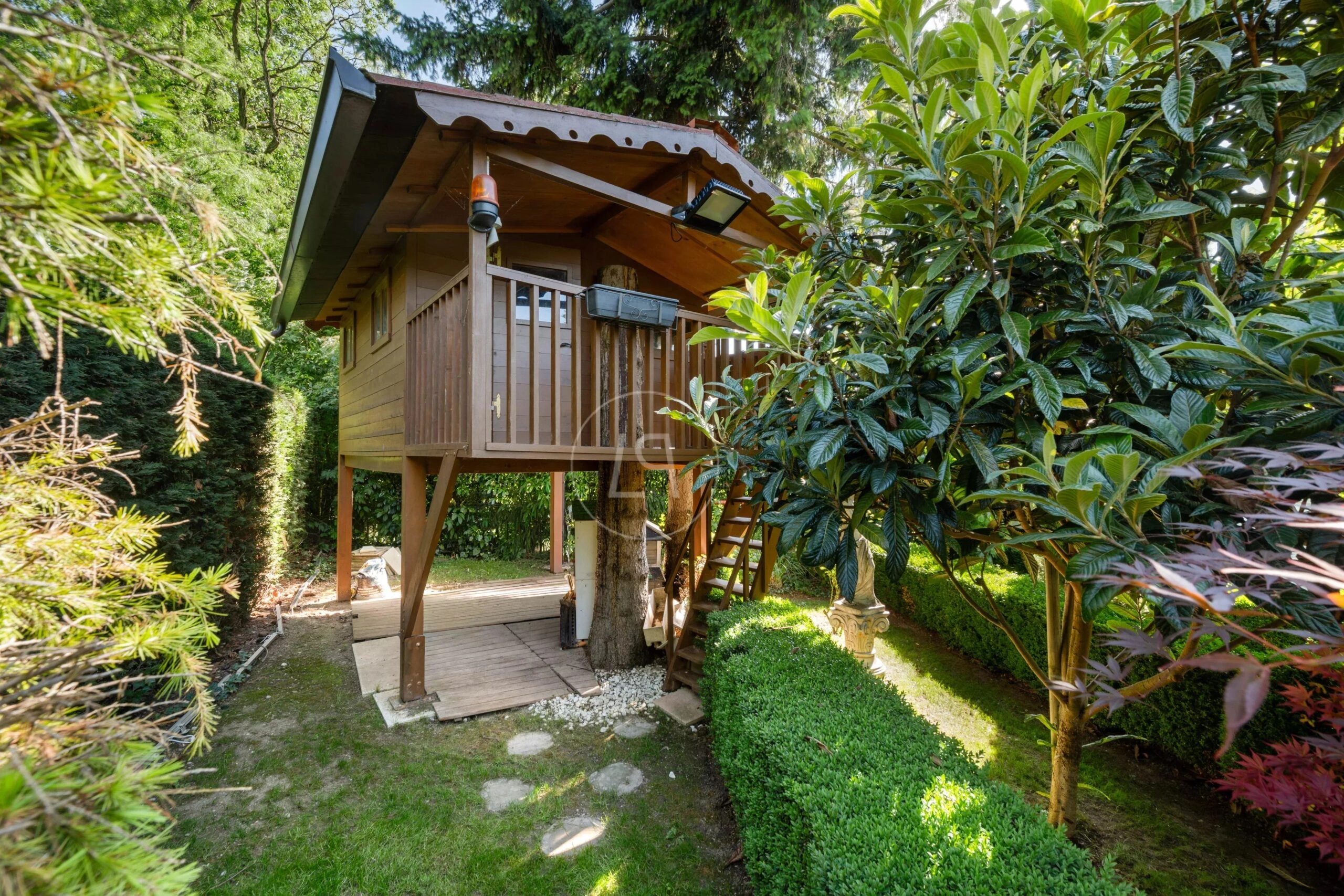 Baumhaus im Garten