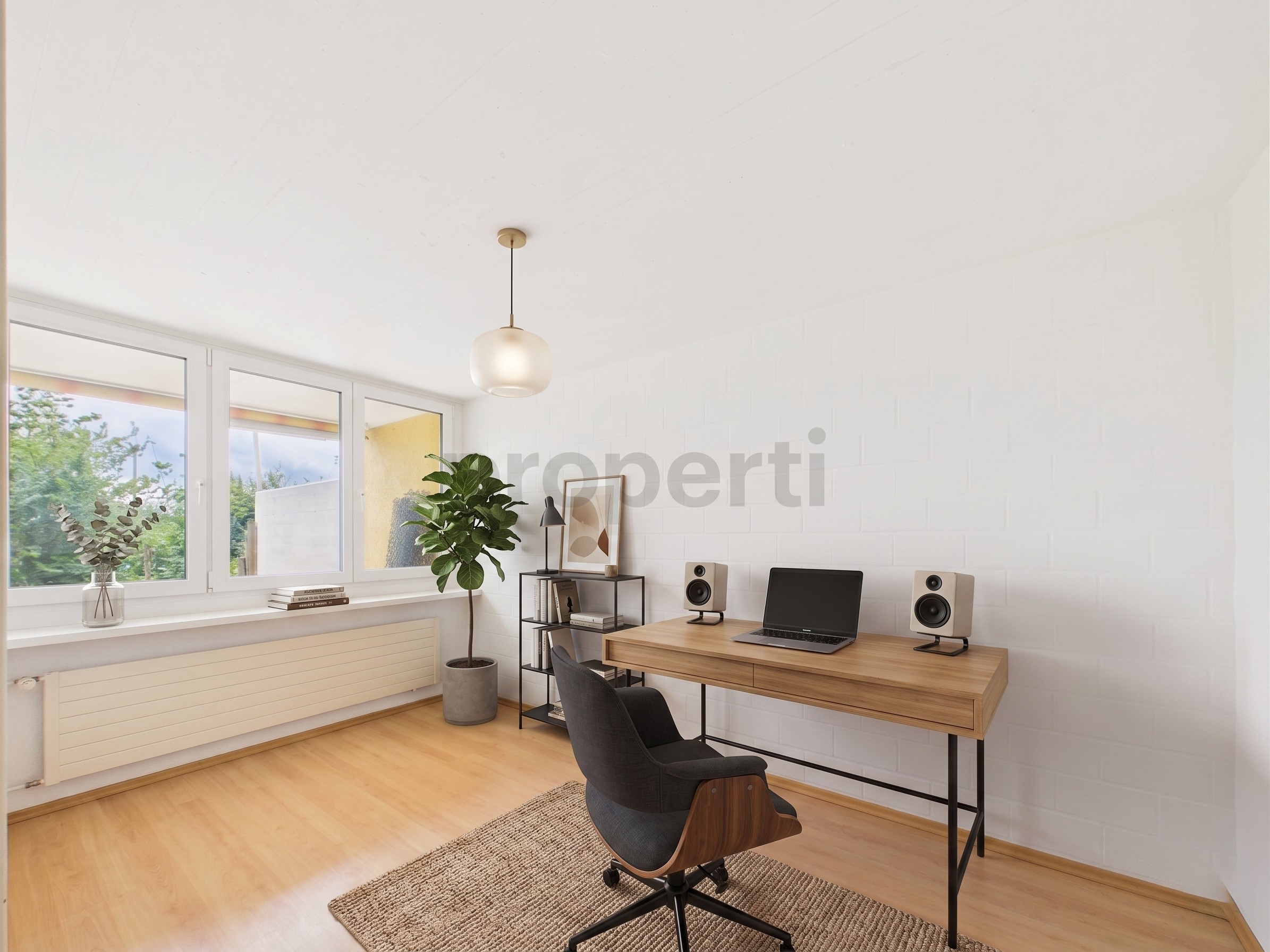 Helles Arbeitszimmer mit minimalistischer Einrichtung