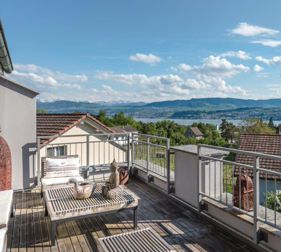 Dachterrasse mit Seeblick