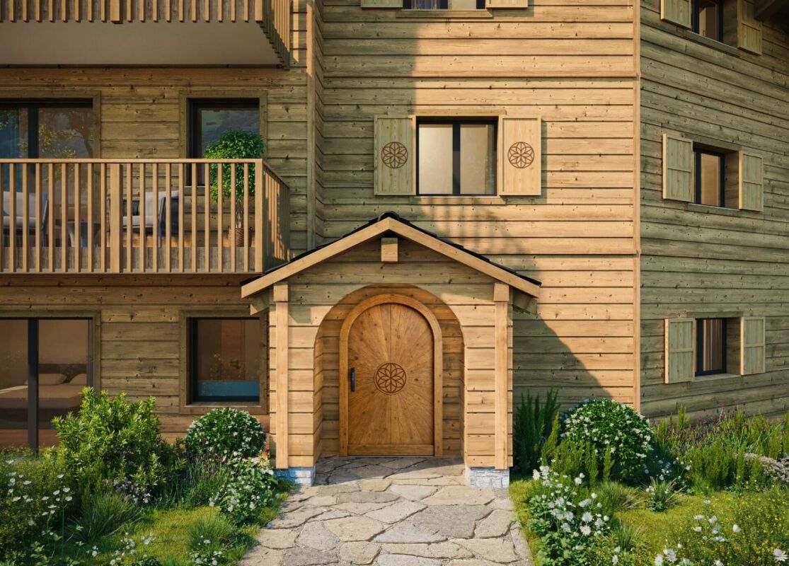 Holzhaus-Fassade mit Eingang und Balkon