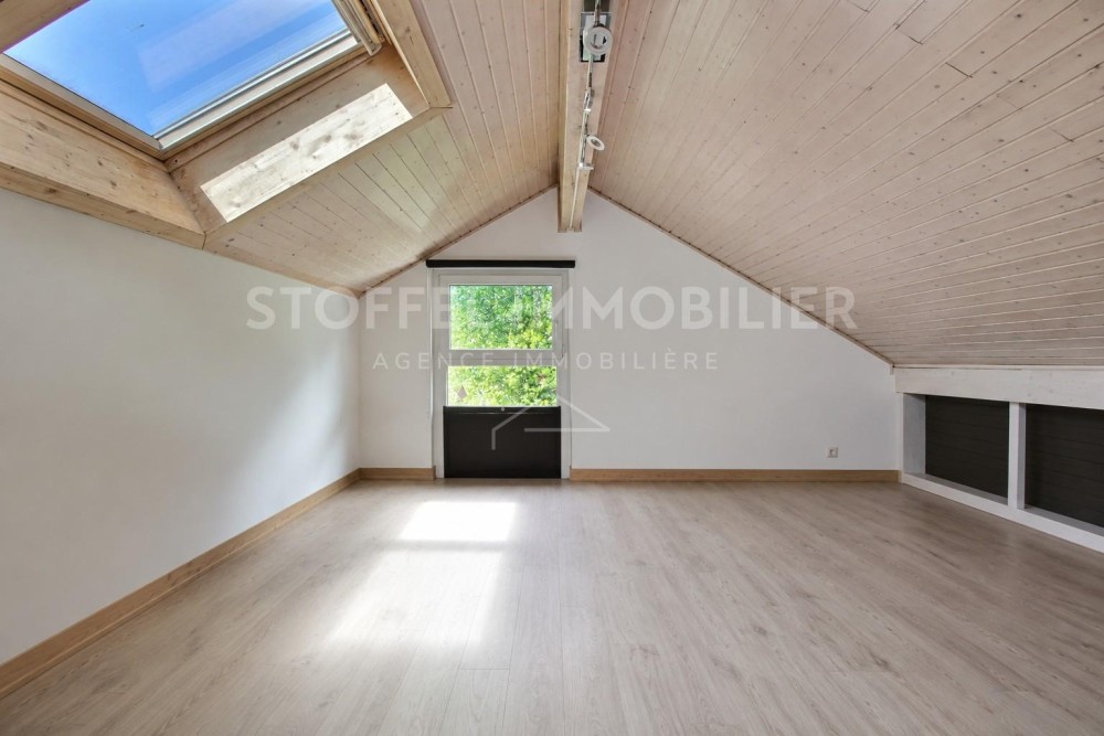 Ausgebauter Dachraum mit Oberlichtfenstern