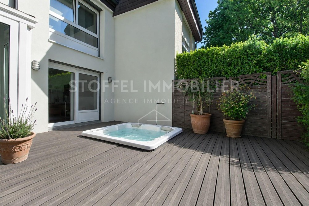 Terrasse mit Whirlpool