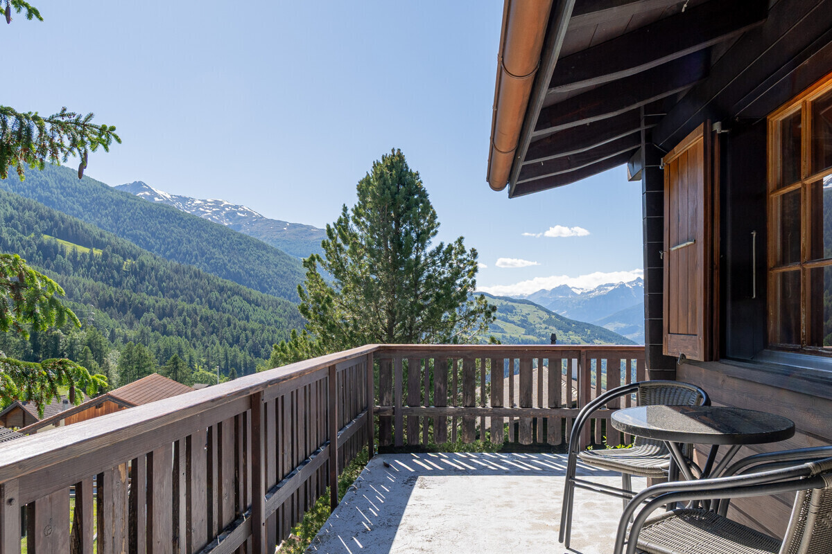 Balkon mit Alpenblick