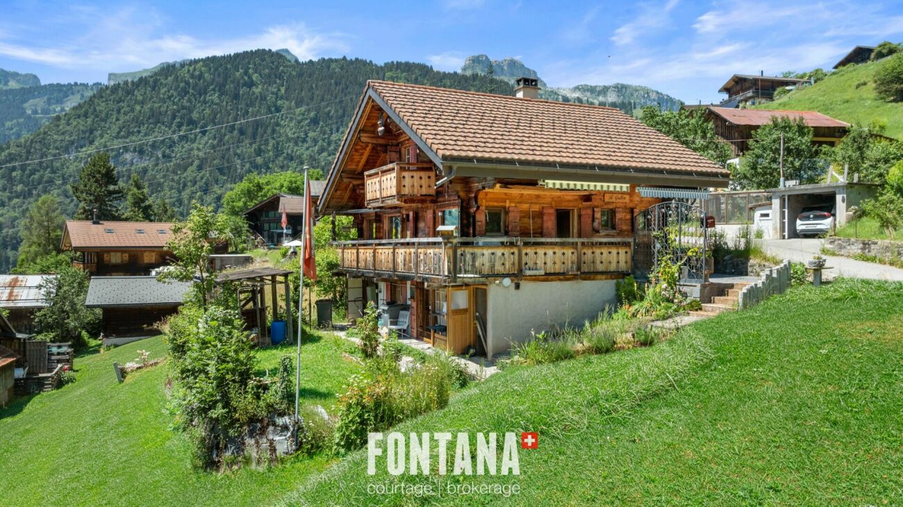 Alpen-Chalet mit Bergpanorama