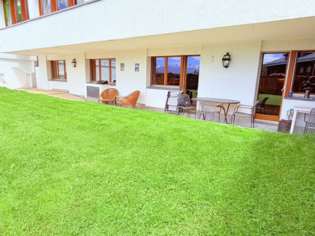 Wohnterrasse mit Garten