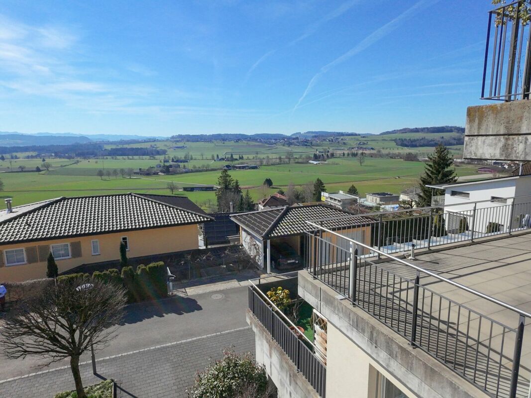 Balkon- und Ausblick auf ländliche Umgebung