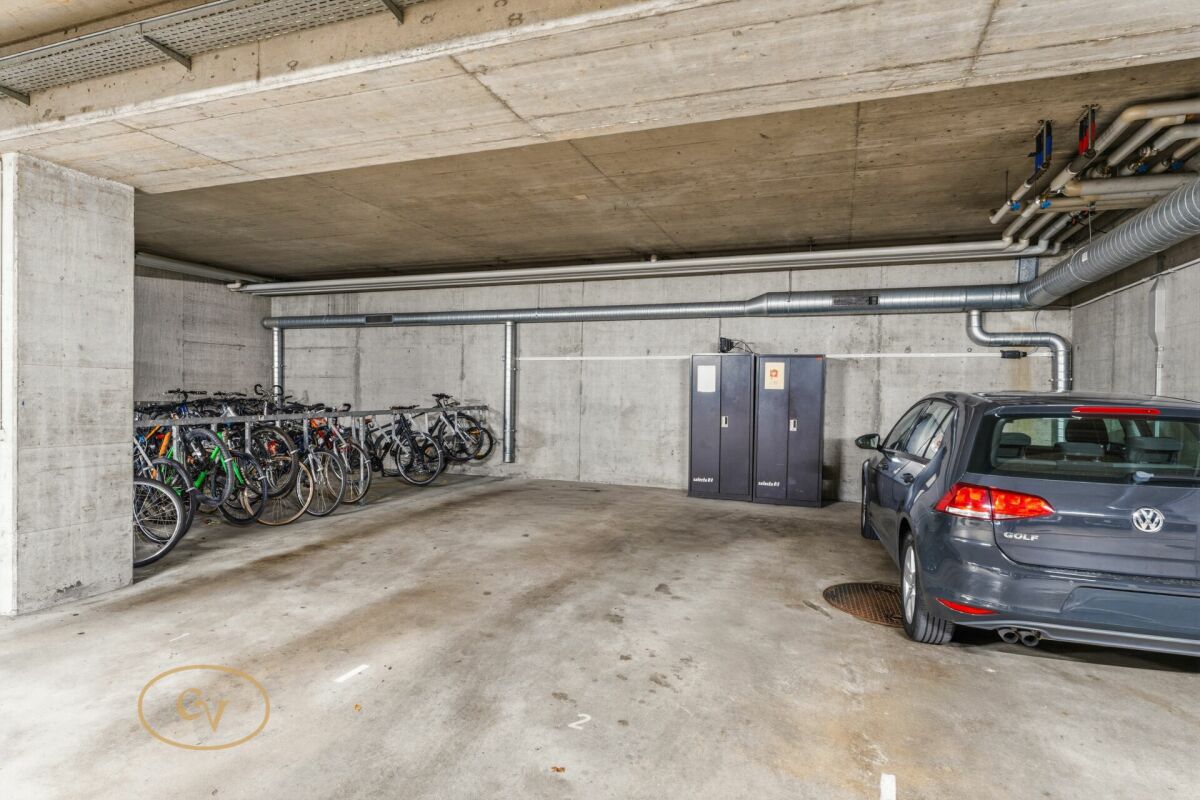 Tiefgarage mit Fahrradabstellbereich