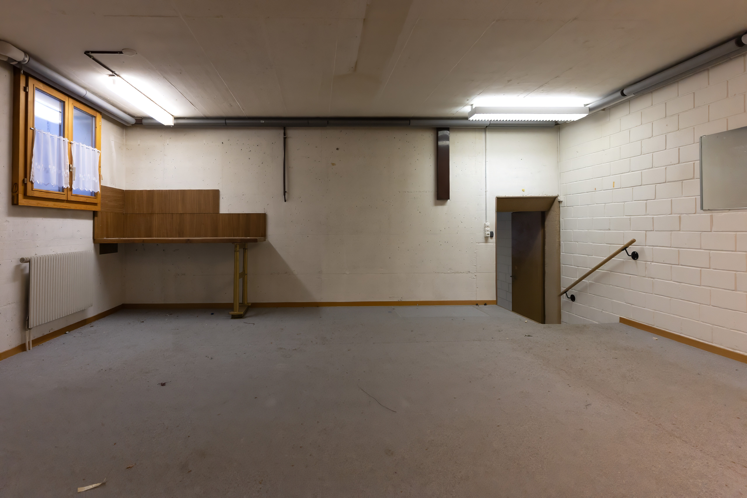 Keller-/Nebenraum mit Treppe