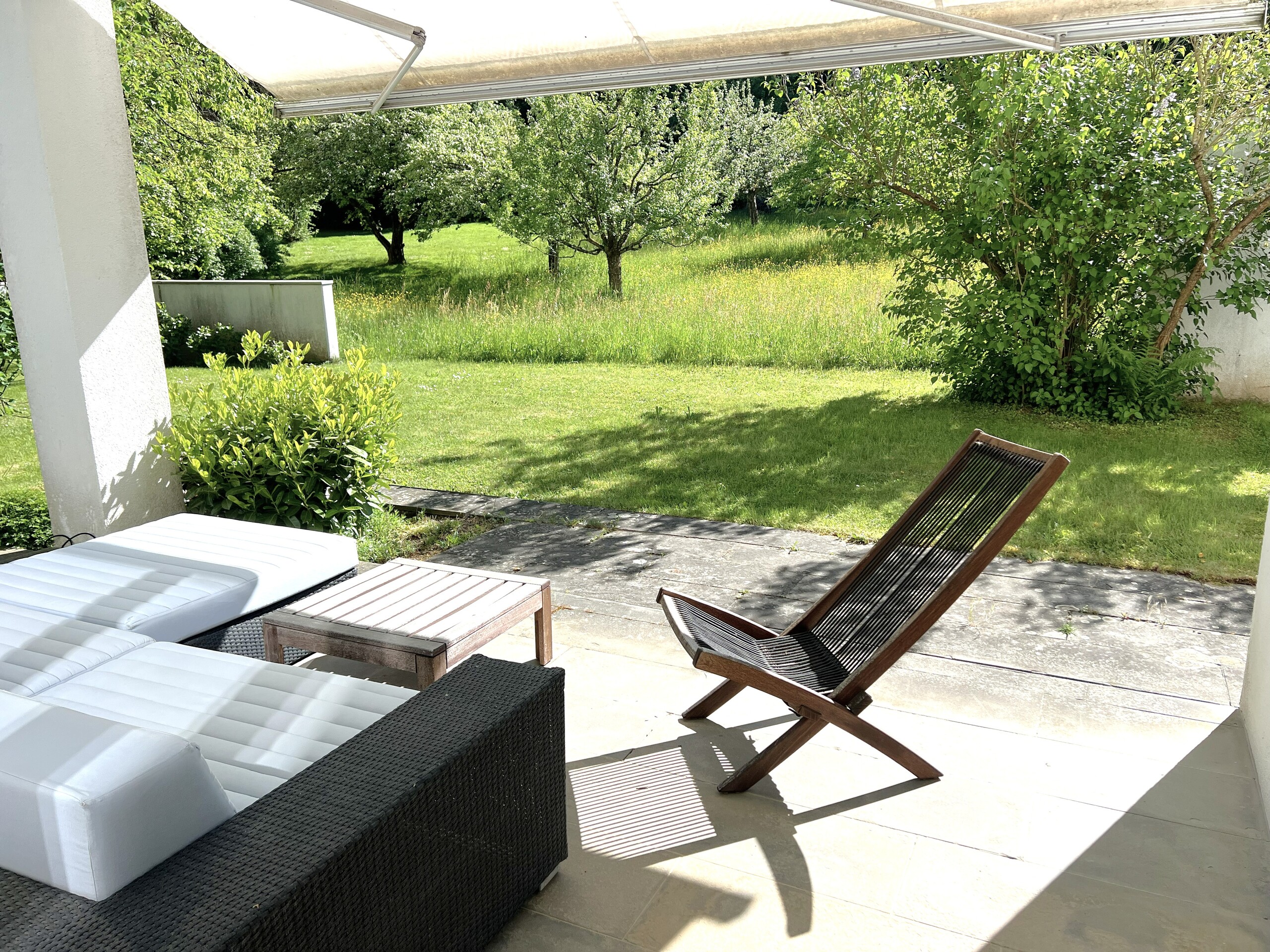 Terrasse mit Gartenblick