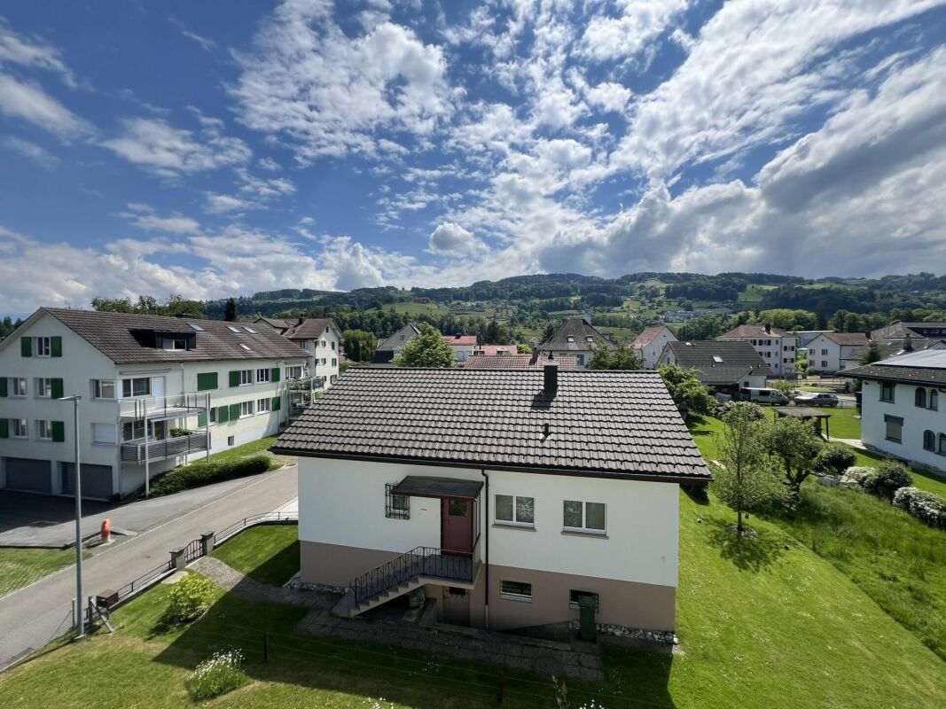 Wohnhaus mit Blick ins grüne Umland