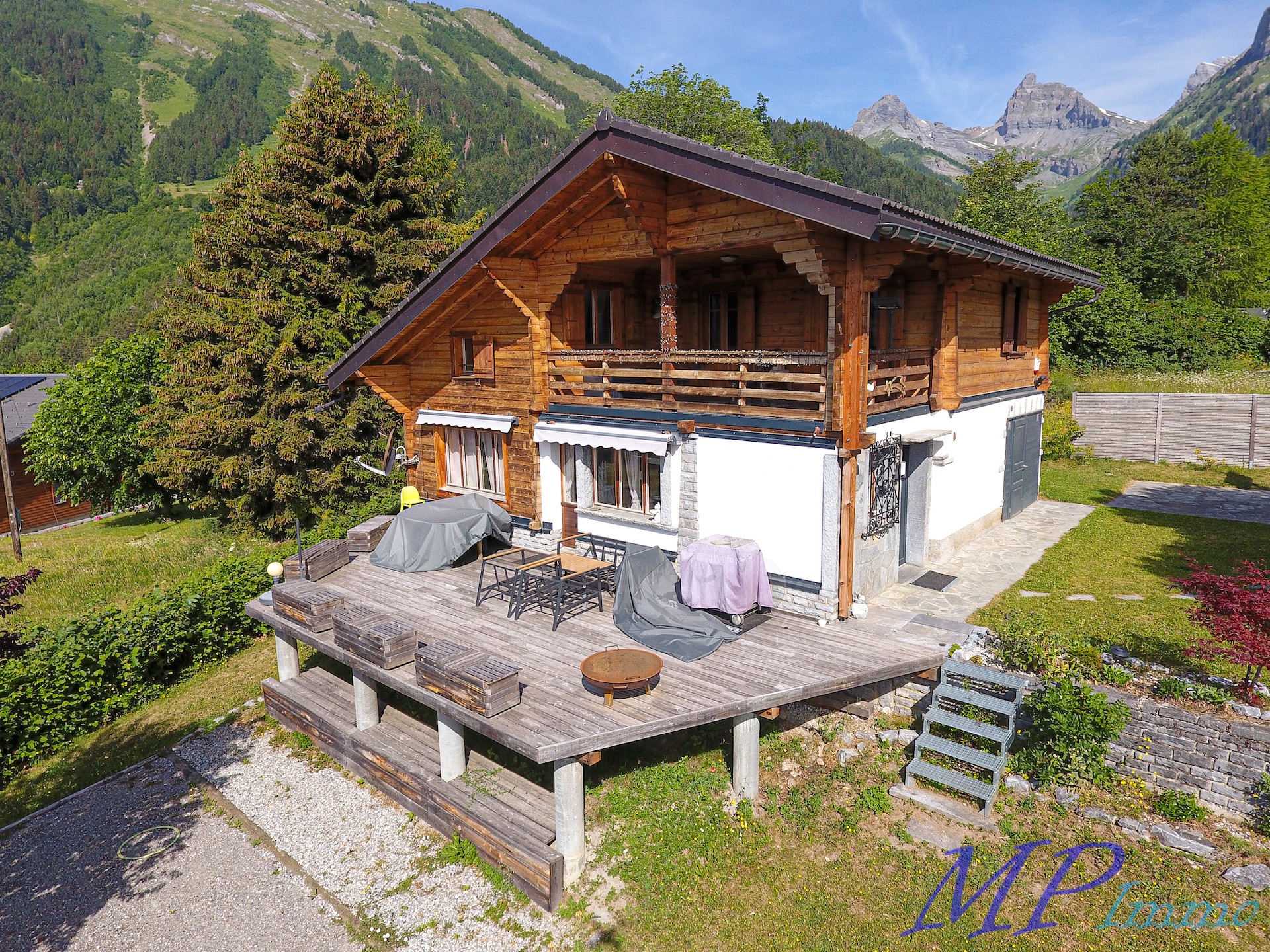 Alpen-Chalet mit Terrasse