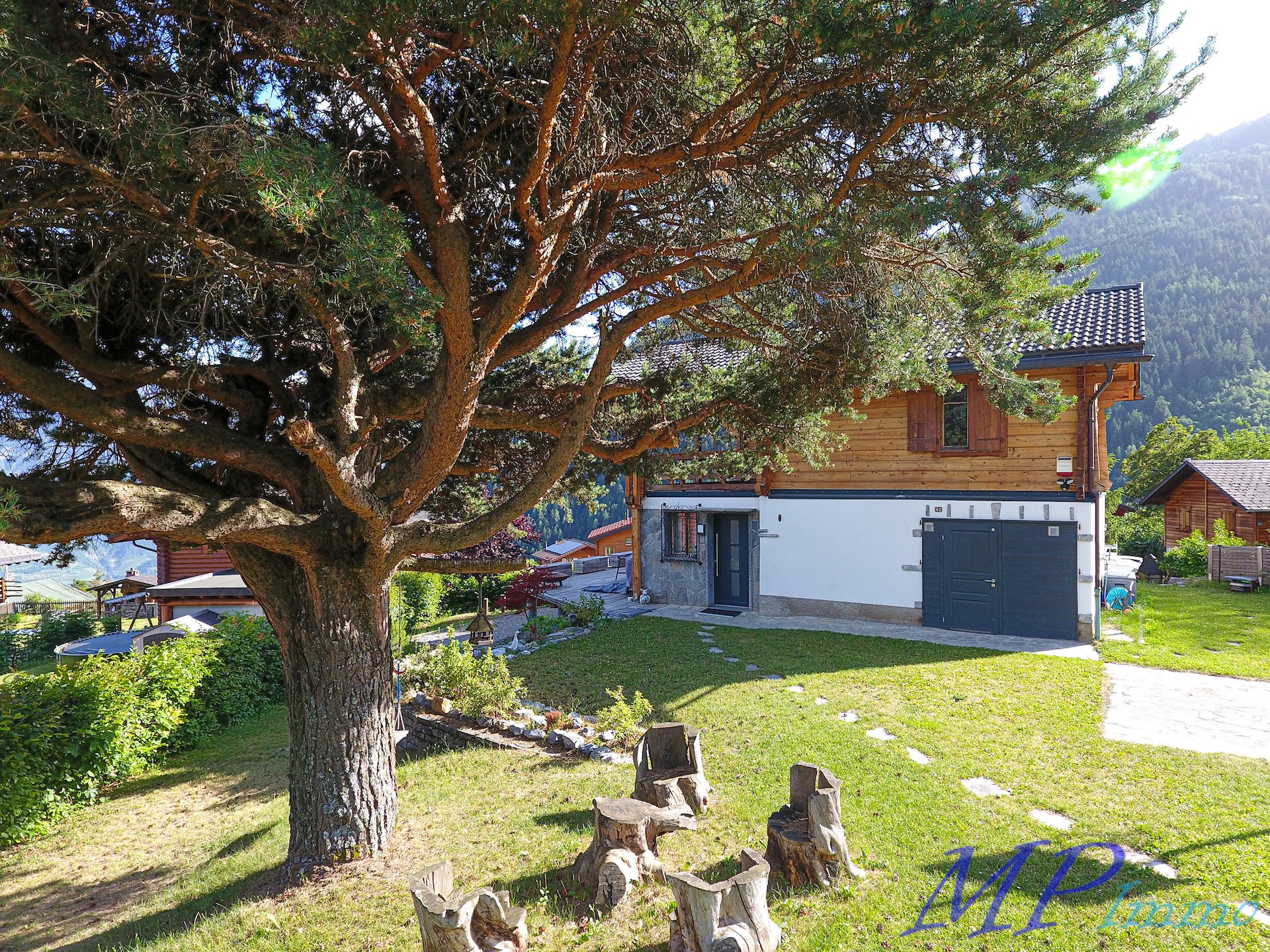 Alpenhaus mit großem Garten