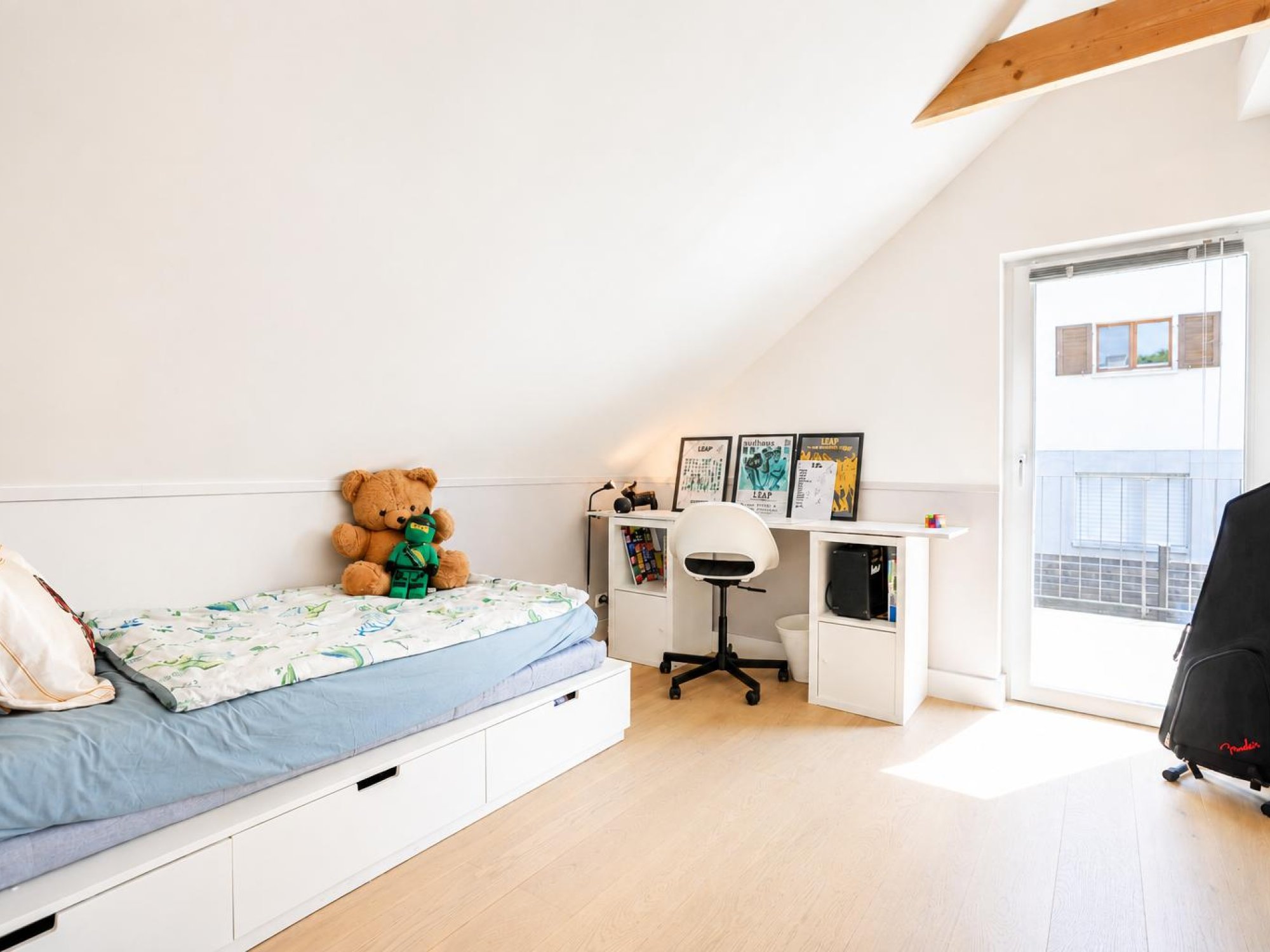 Helles Dachzimmer als Kinderzimmer