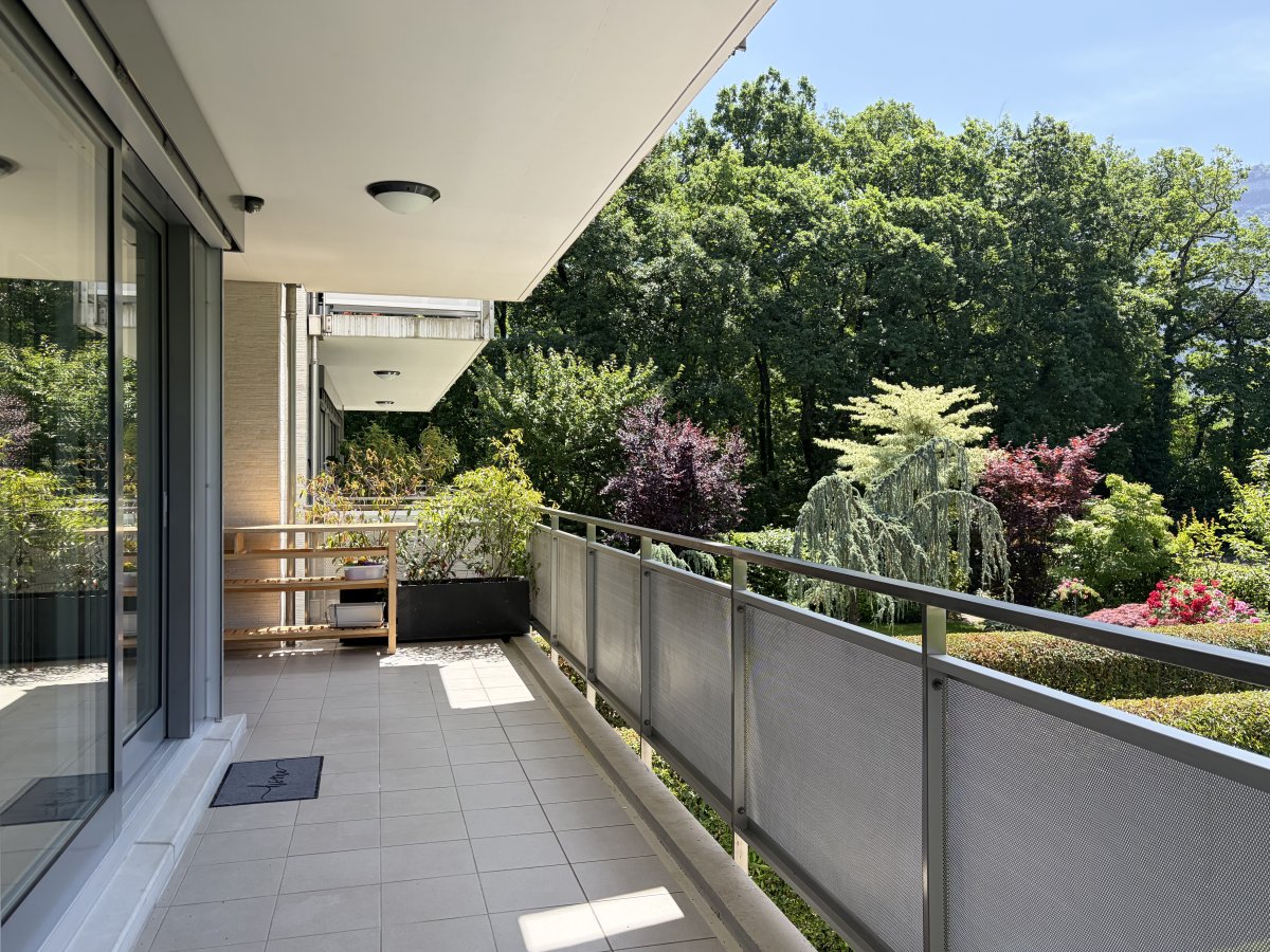 Balkon mit Blick ins Grüne