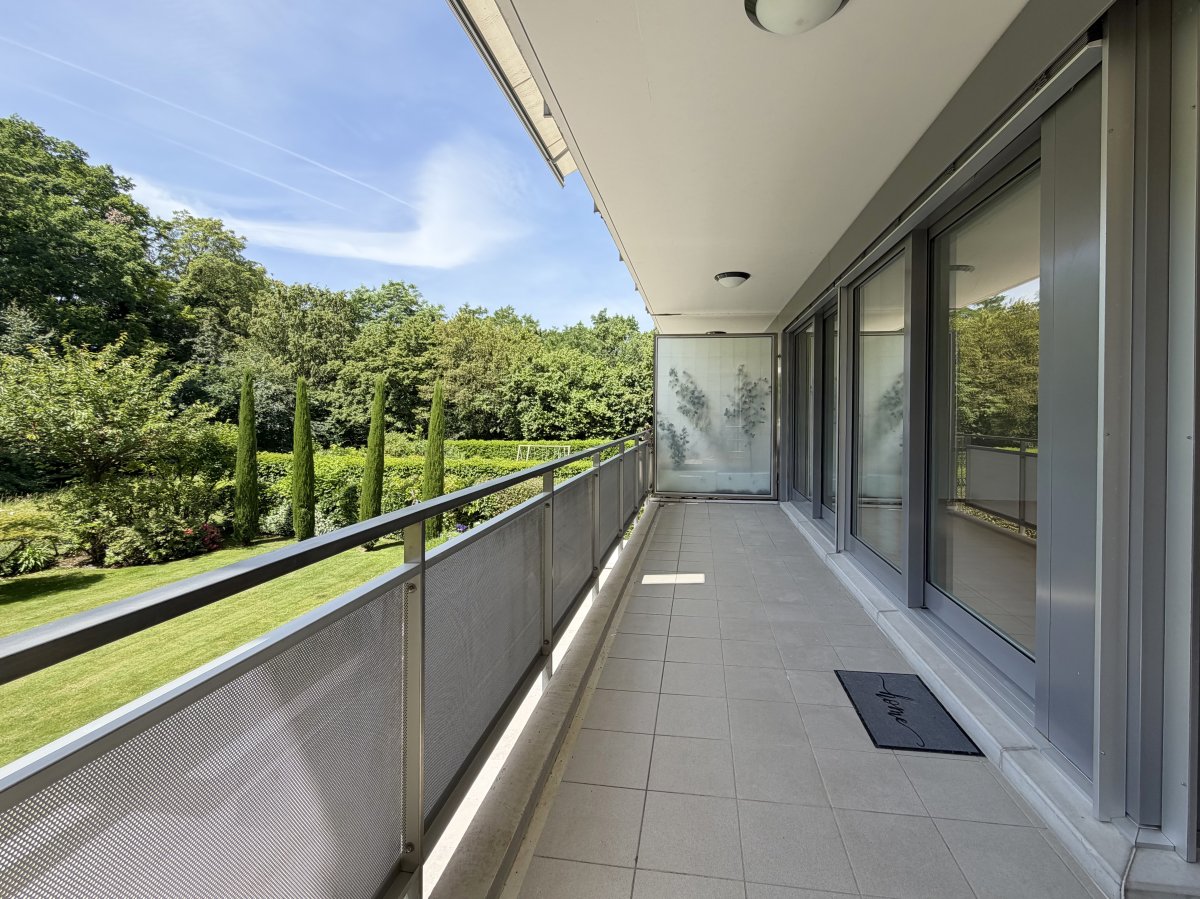 Balkon mit Gartenblick