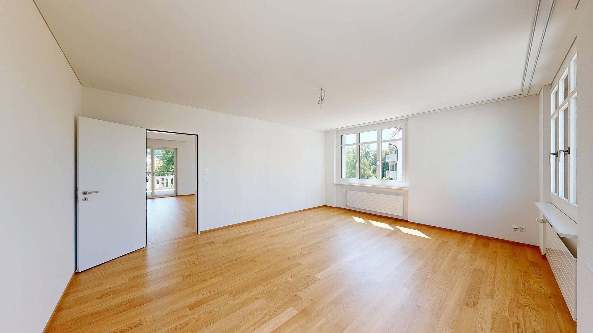 Heller leerer Wohnraum