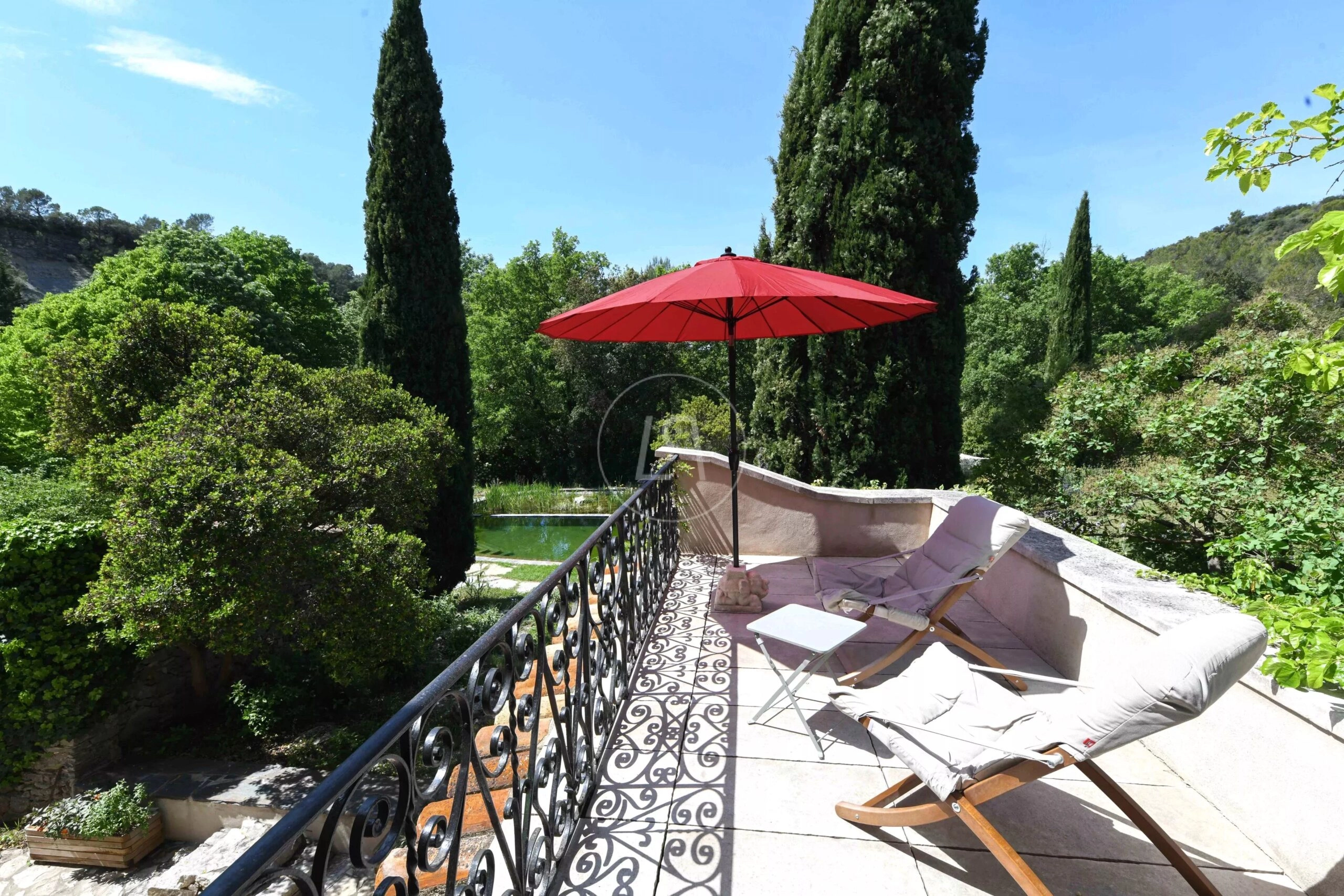 Terrasse mit Blick ins Grüne