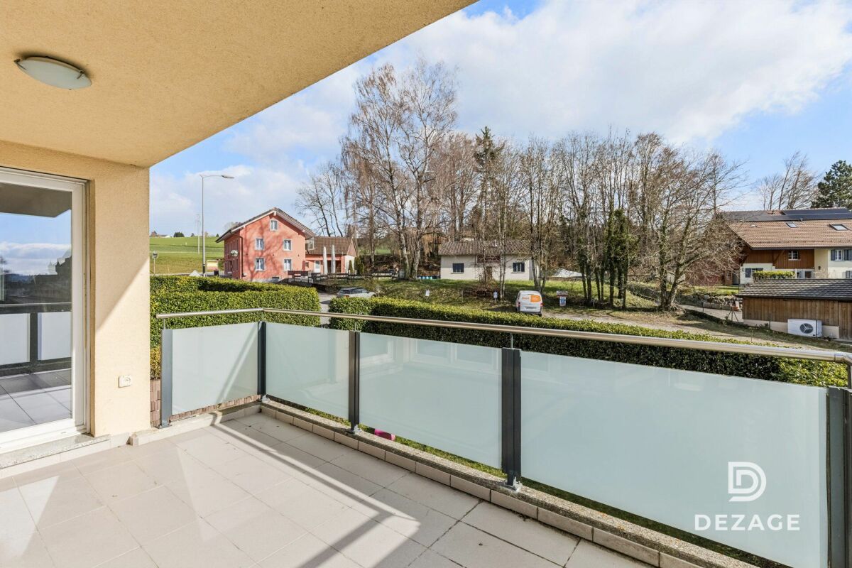 Balkon mit weitem Blick ins Grüne