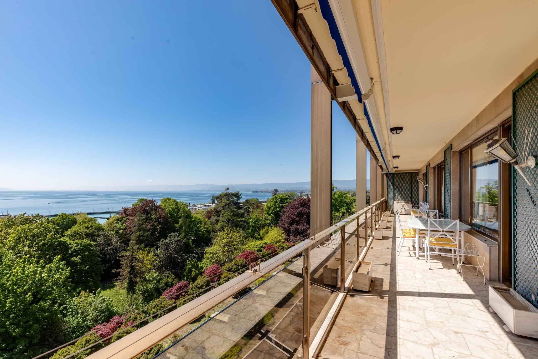 Balkon mit Meerblick