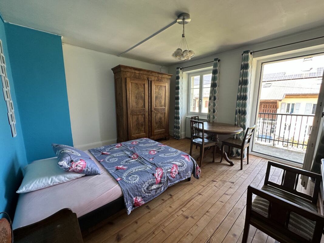 Schlafzimmer mit Balkonzugang