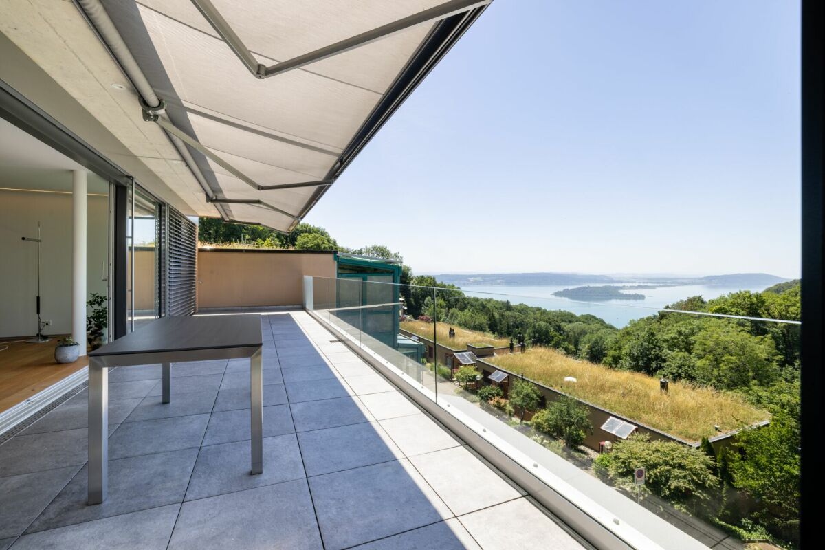 Panoramaterrasse mit Seeblick