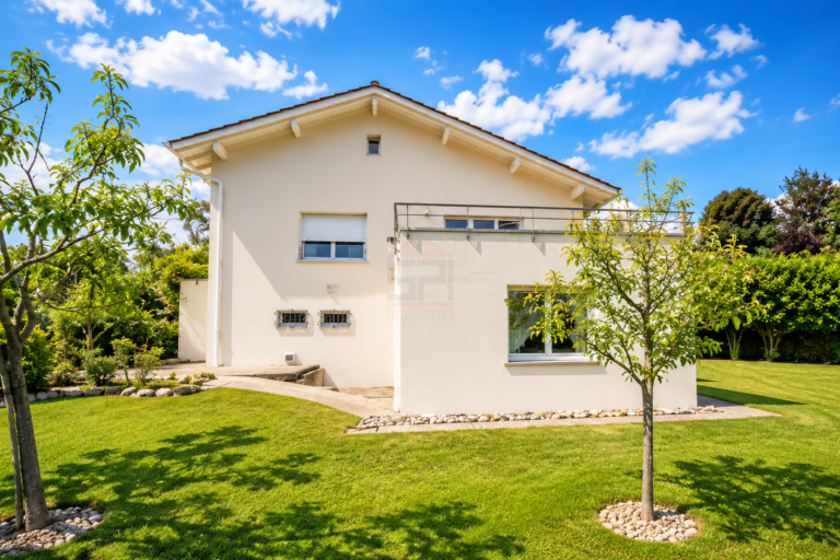 Einfamilienhaus mit Garten