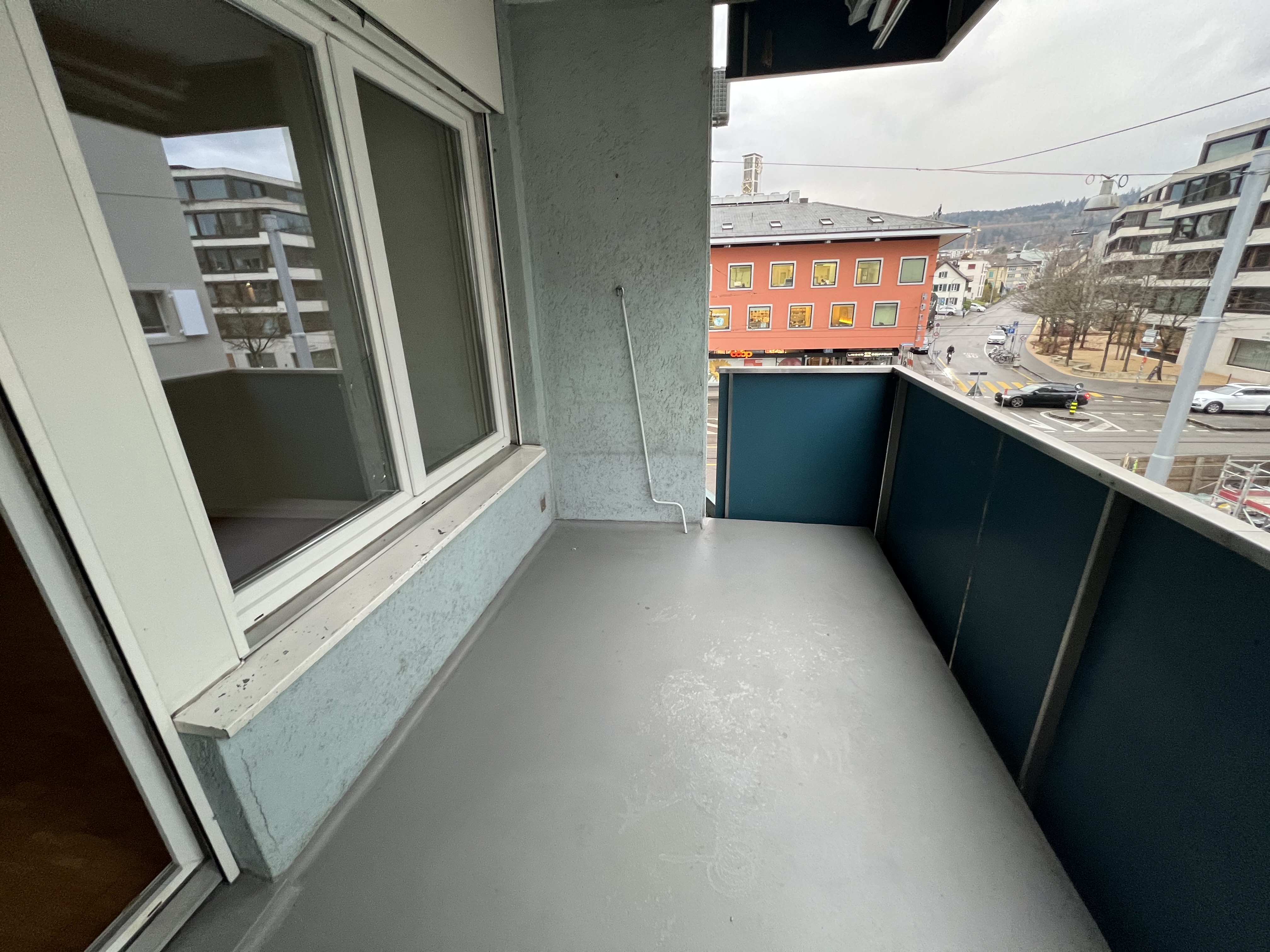 Balkon mit Stadtblick