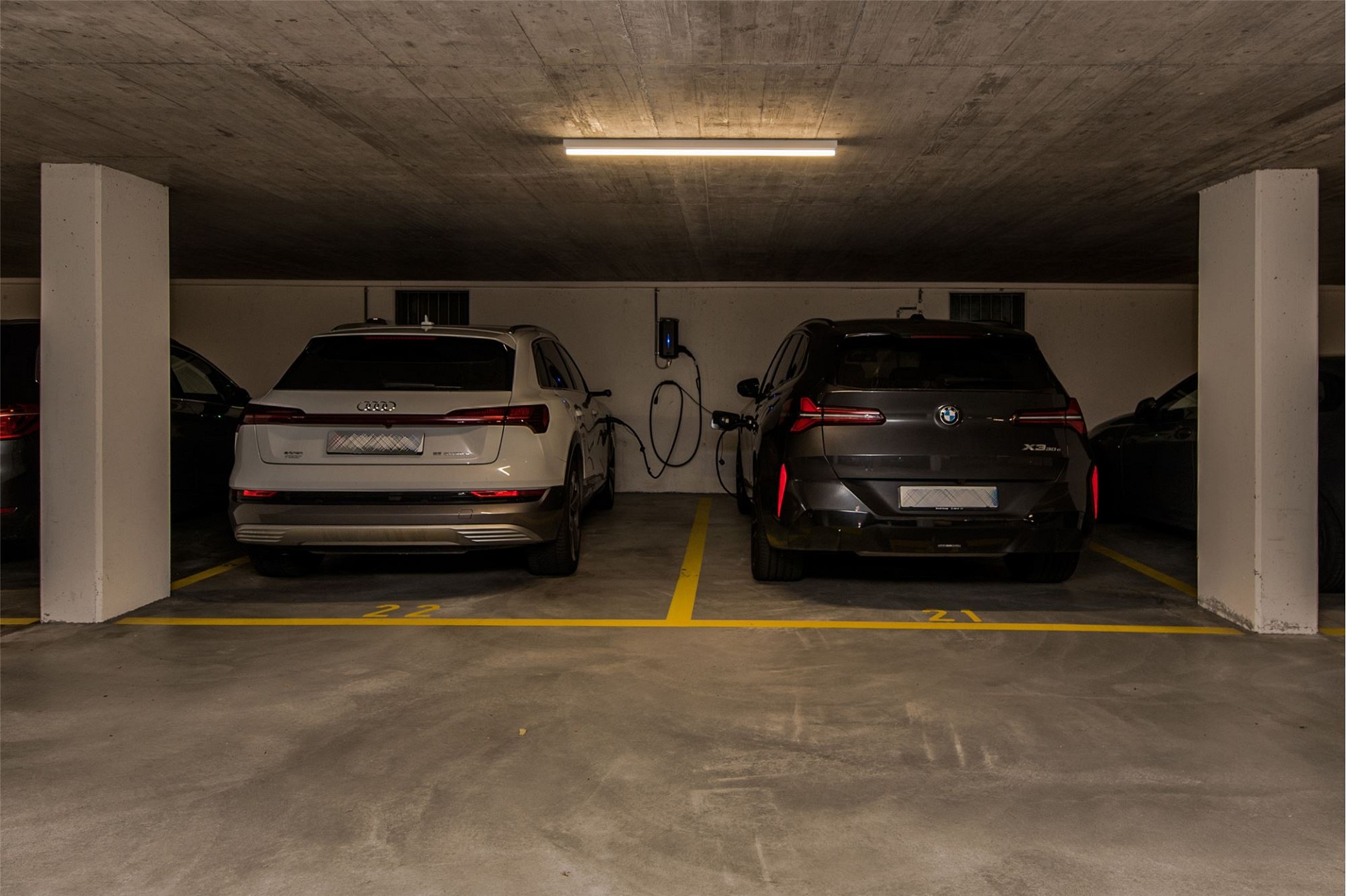 Tiefgarage mit Elektro-Ladestation