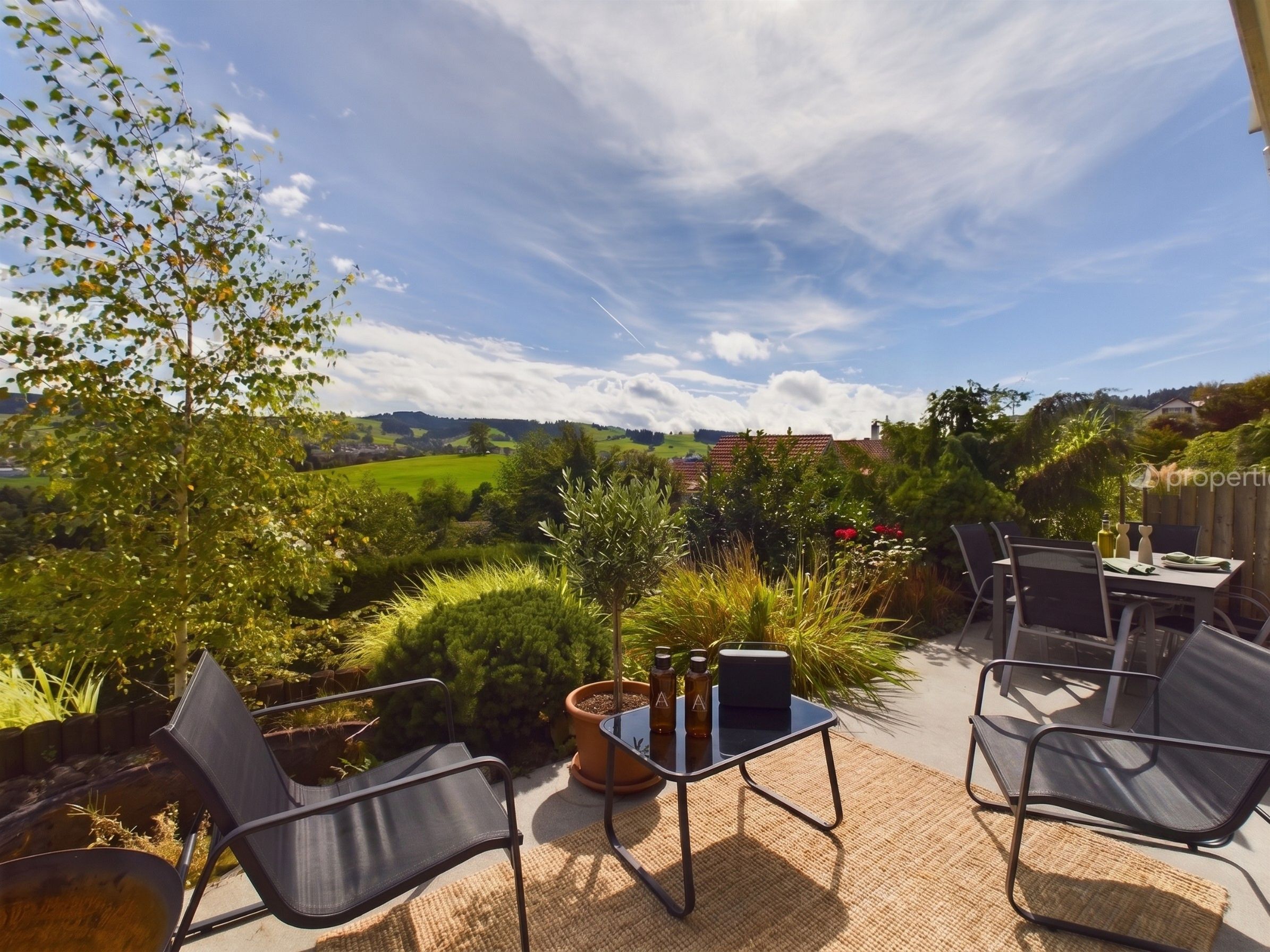 Terrasse mit Gartenblick