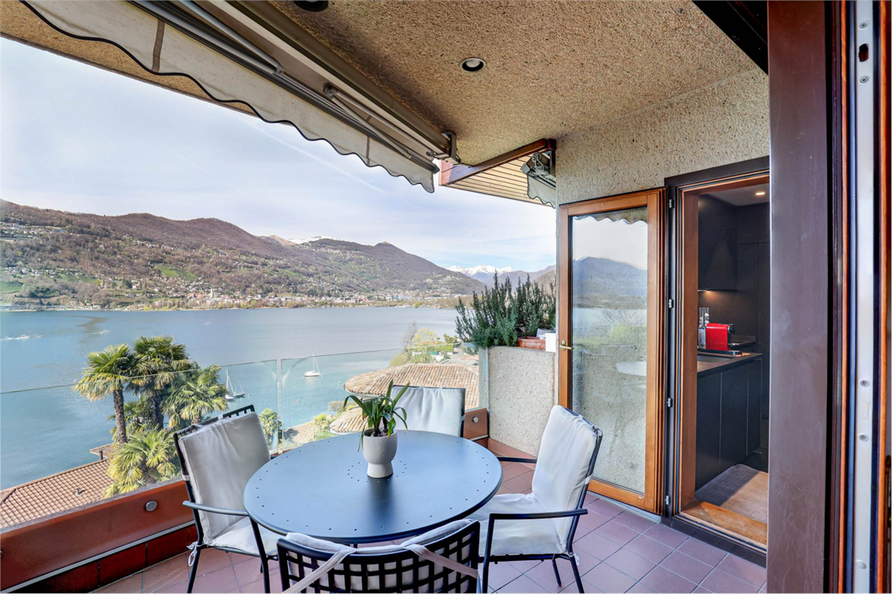 Balkon mit Seeblick