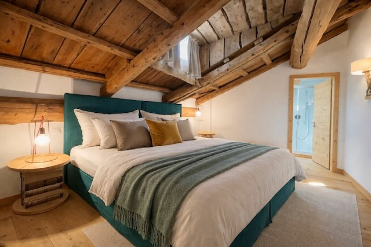 Gemütliches Schlafzimmer im Dachgeschoss