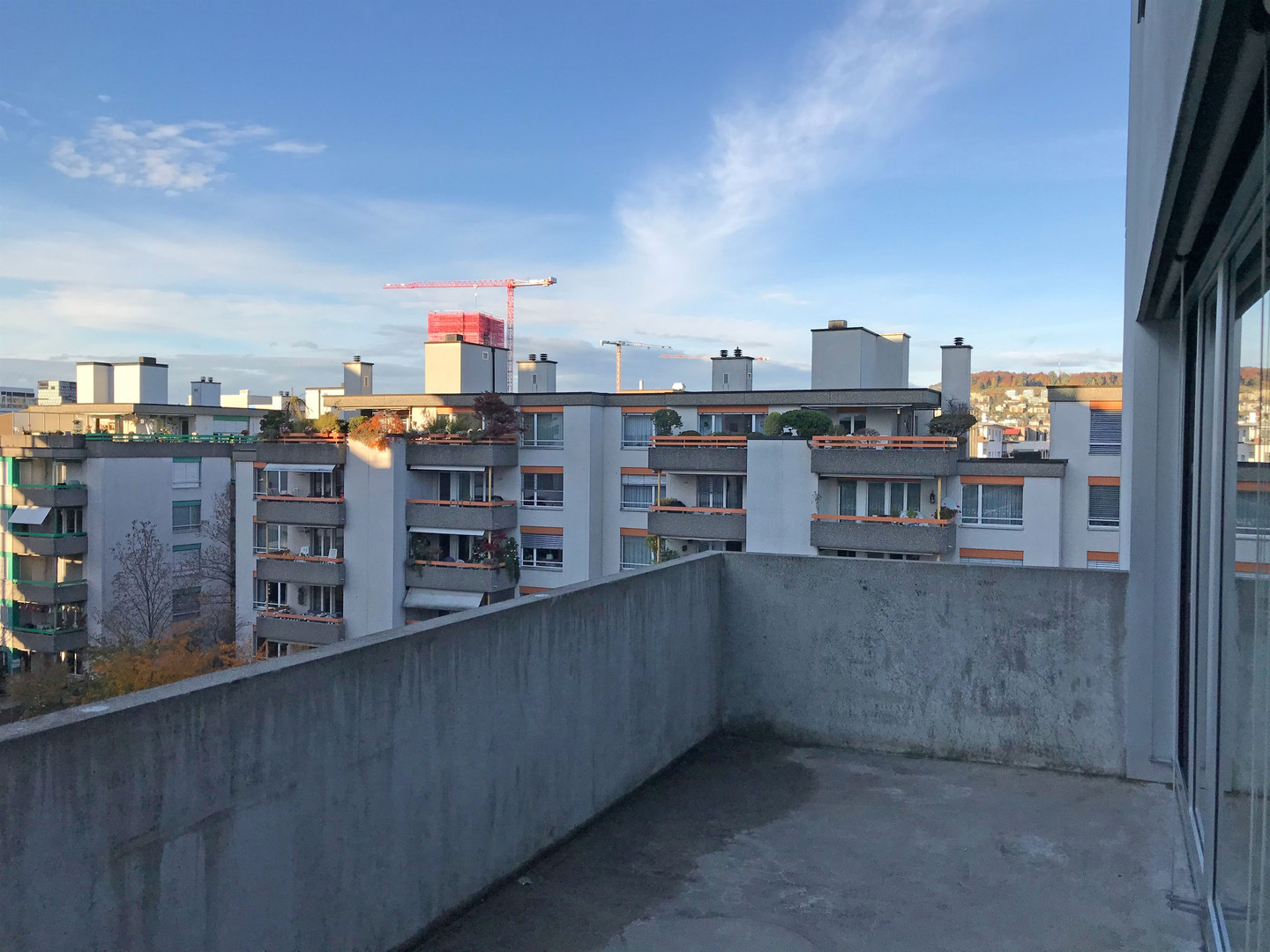 Balkon mit Stadtblick