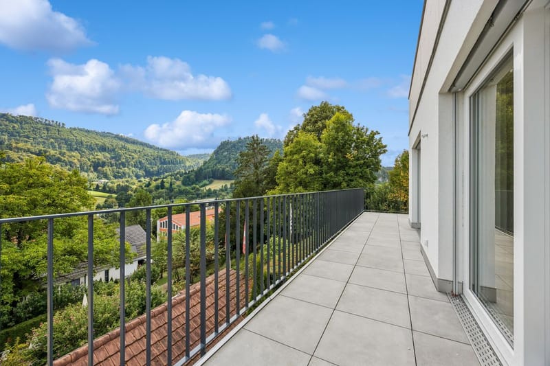 Balkon mit Bergblick