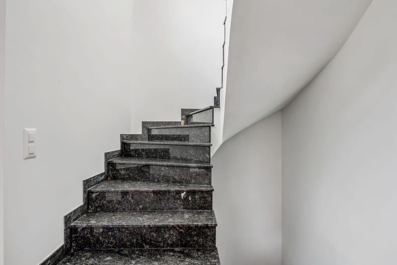 Treppenaufgang im Innenbereich