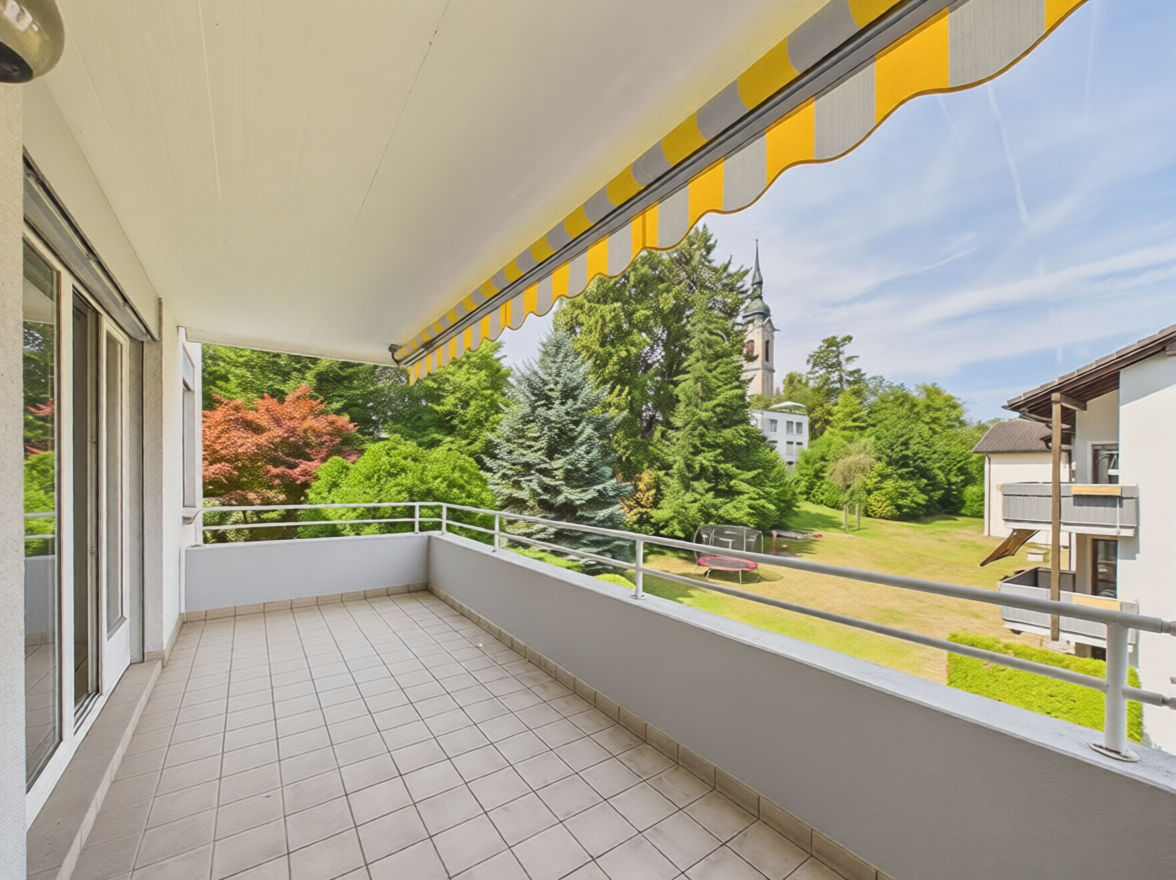 Balkon mit Weitblick ins Grüne