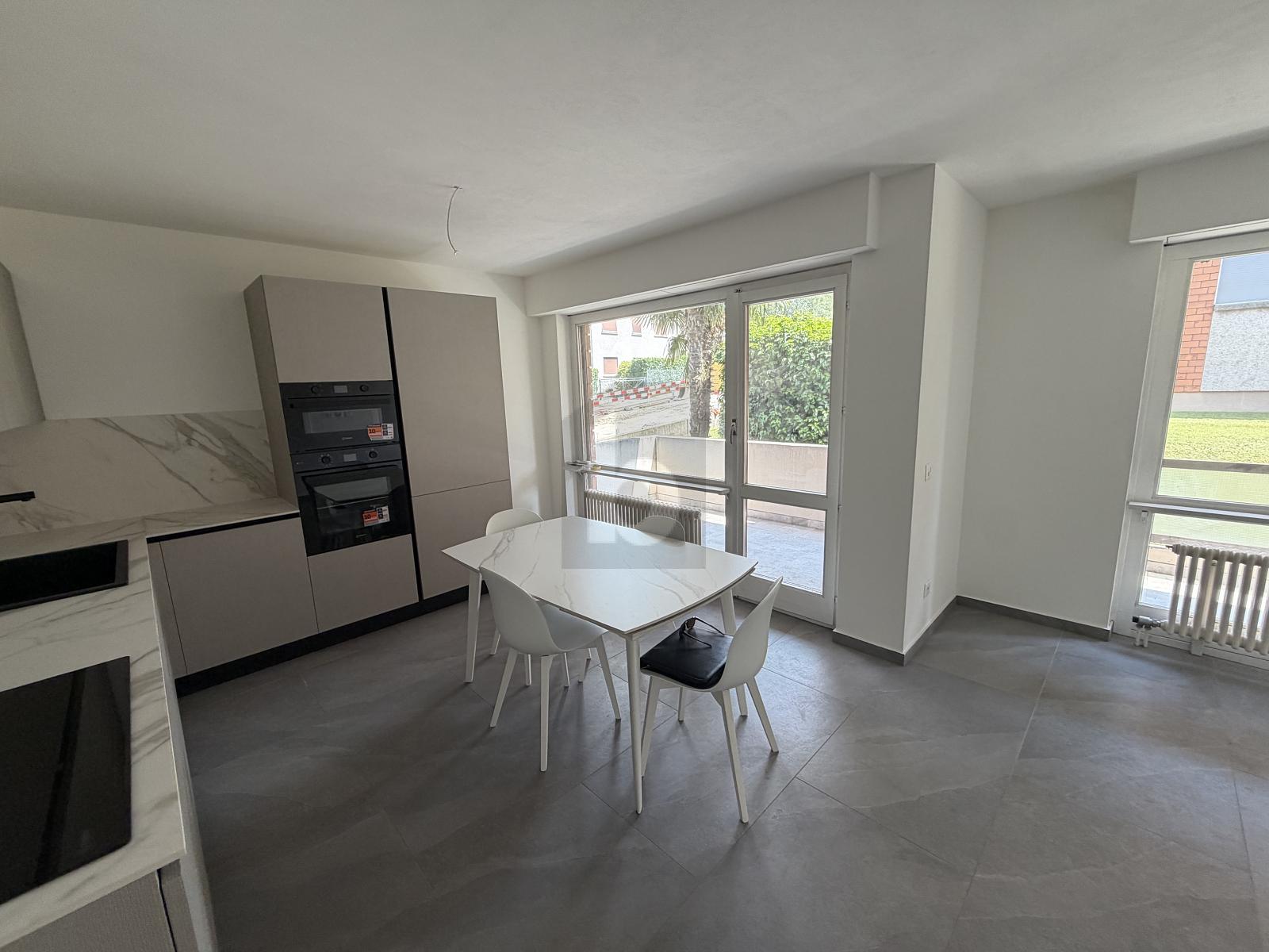 RENOVIERT, IN ZENTRALER LAGE – Mendrisio Stazione