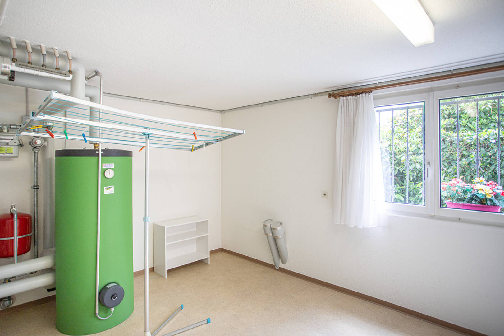 Technikraum mit Heizungsanlage