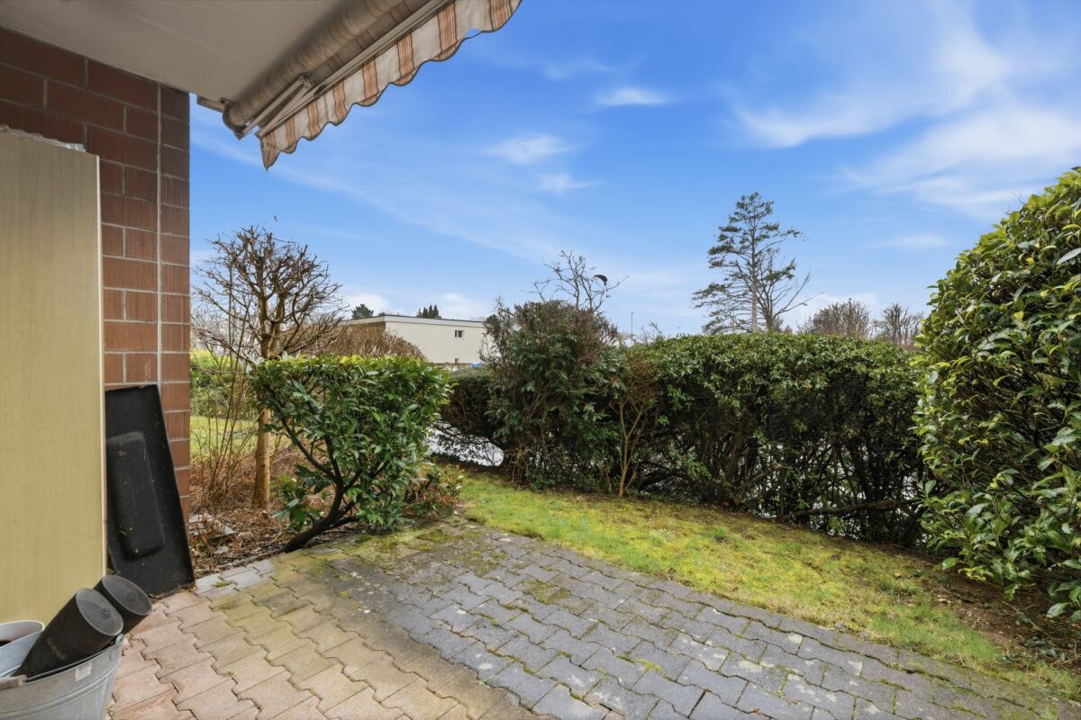 Terrasse mit Gartenblick